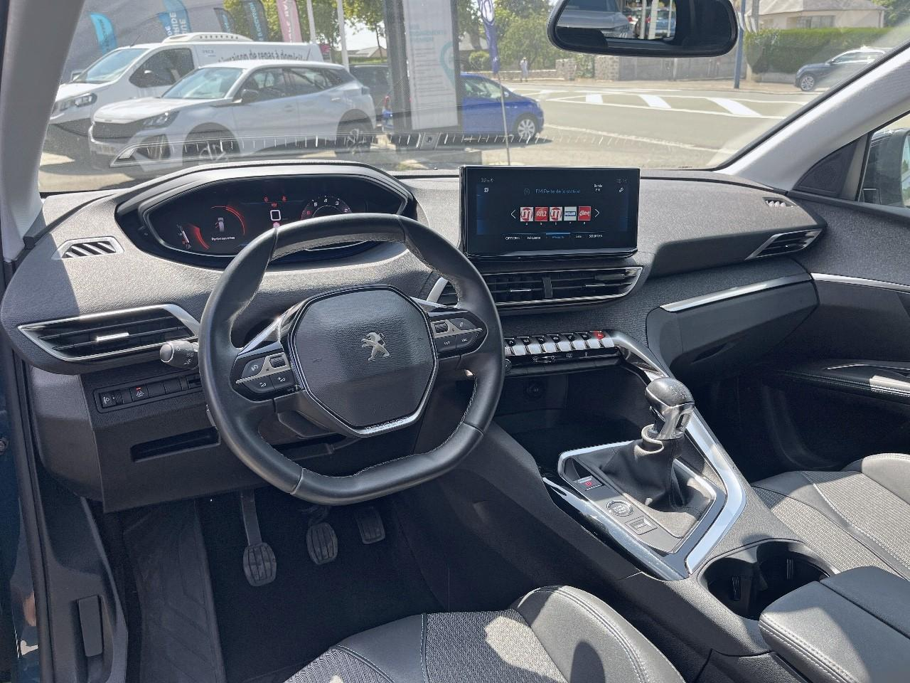 Peugeot 5008 puretech 130ch s&s bvm6 allure pack — photo 8