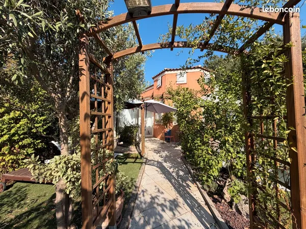 LA GARDE-VILLA T4 DE 125 m² sur 400 m² de terrain