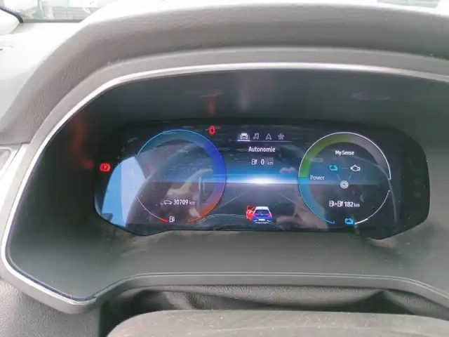 Renault Captur e-tech plug-in 160 - 21 — photo 22