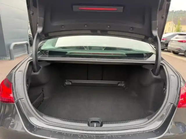 Mercedes Classe C c 220 d berline  avantgarde li — photo 31