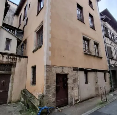 Bâtiment 190 m²