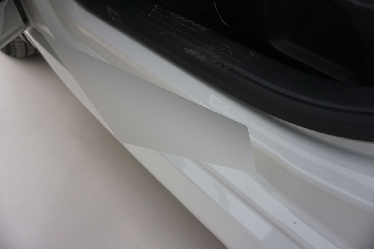 Peugeot 208 — photo 28