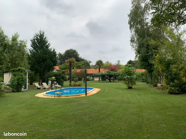 Location-meublé plain-pied 136 m2 à 7mn des plages de MONTALIVET
