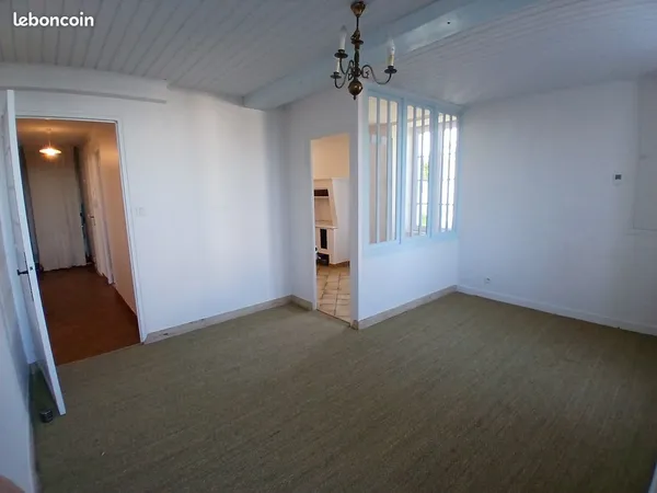 Rivedoux loue appartement F3 rdc bord de mer