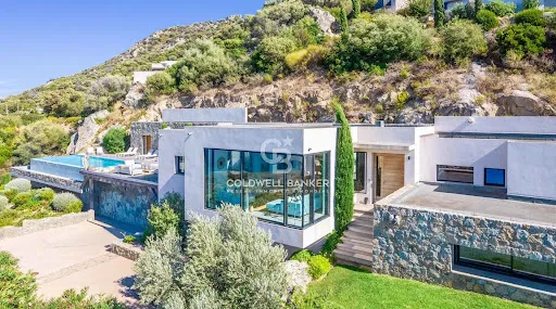 Villa 7 pièces 264 m²
