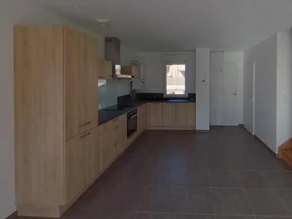 T4 EN DUPLEX AVEC TERRAIN