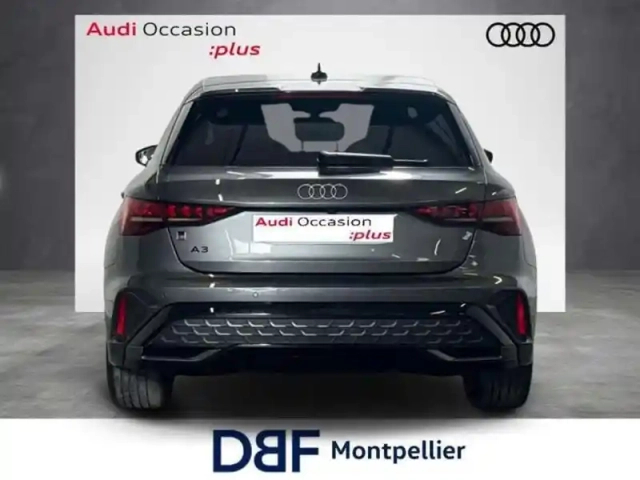 Audi A3 tfsi mild hybrid 150 s tronic 7 s line — photo 4