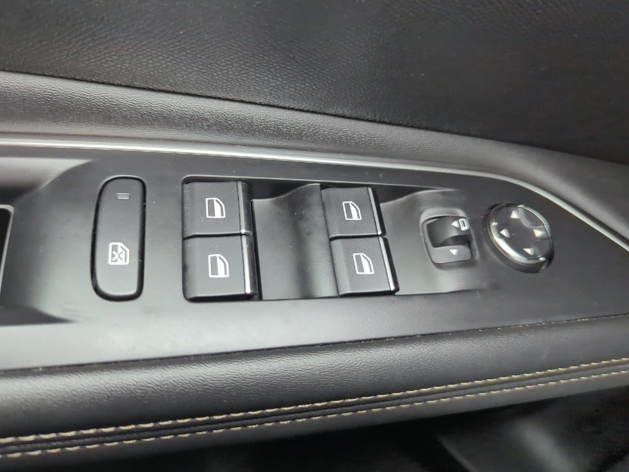 Peugeot 3008 puretech 130ch s&s eat8 gt — photo 23