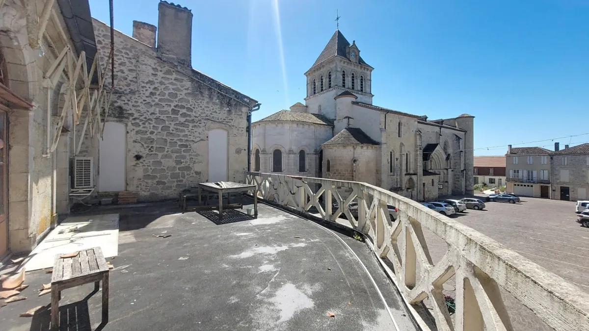 Photo 6