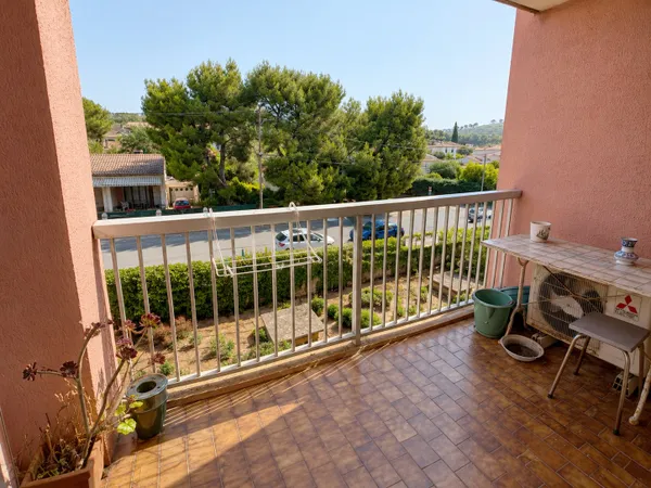 A VENDRE PIN ROLLAND APPARTEMENT T3 AVEC BALCON