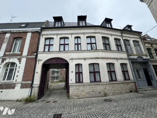 Maison 8 pièces 550 m²