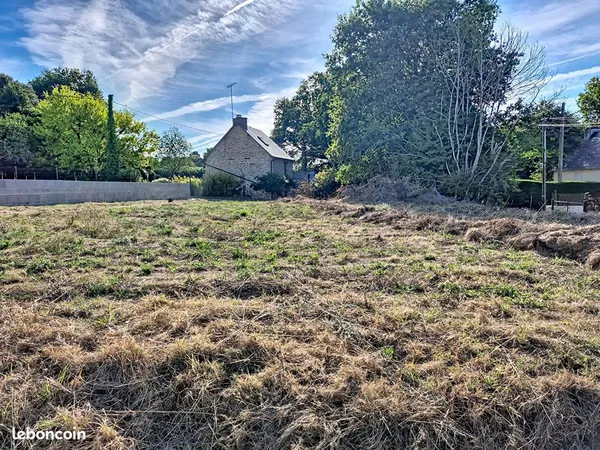 Terrain 604 m² MONTERTELOT