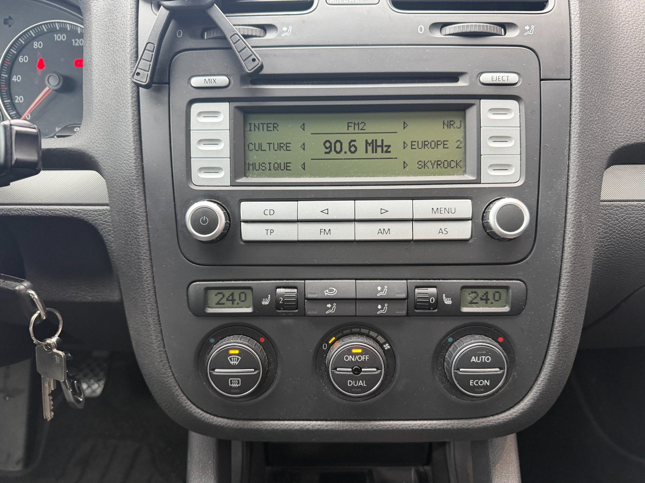 Volkswagen Golf 1.4 16S 80 Trend occasion - Essence - 2007 - 173 000 km - 4 490 € - SCHWEIGHOUSE-SUR-MODER (Bas-Rhin) 992786279054 — photo 12