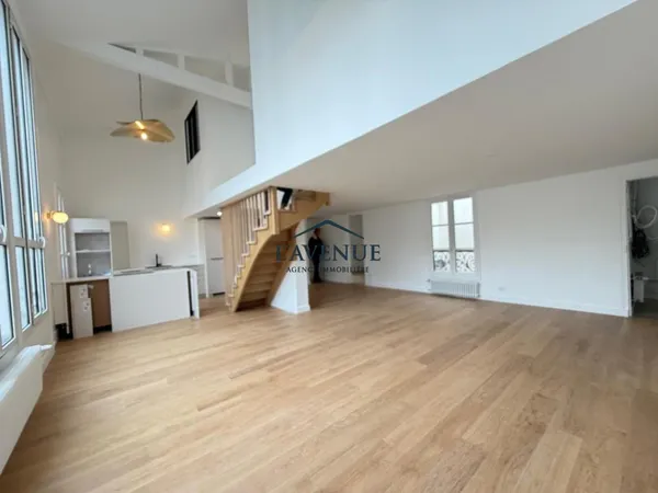 Vends loft - 109.14 m² - 5 pièces, 2 chambres - Paris