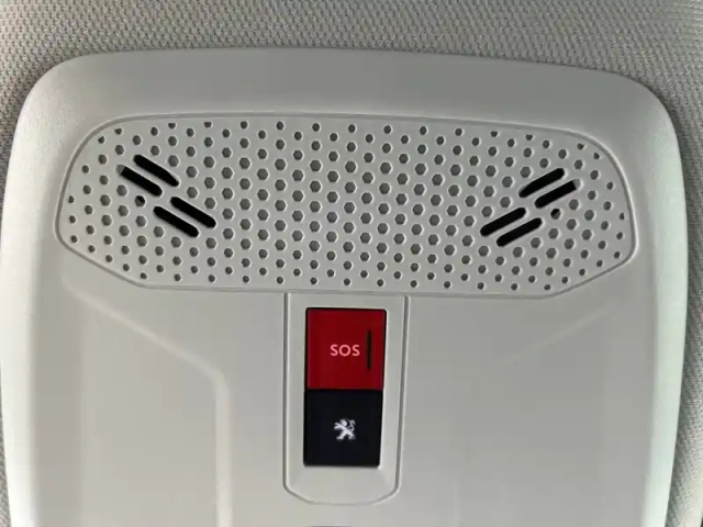 Peugeot 2008 puretech 130 s&amp;s eat8 — photo 26