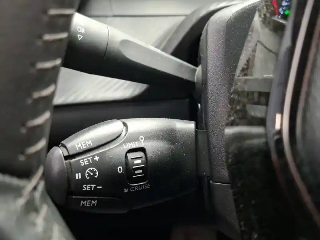 Peugeot 208 puretech 75 s&amp;s bvm5 — photo 18