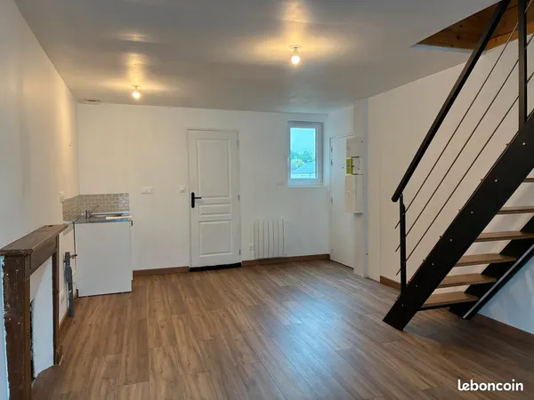 Appartement T2 duplex rénové 43,5 m² - Centre Coutances - Sans frais d'agence