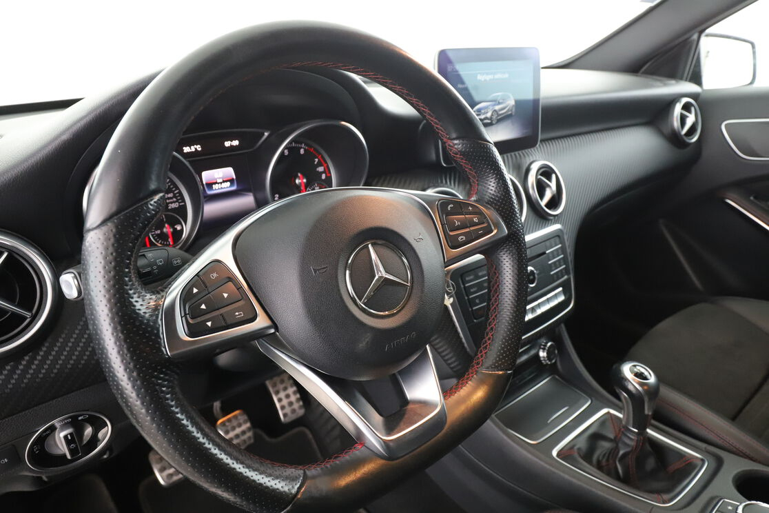 Mercedes-Benz Classe A 180 Fascination — photo 10