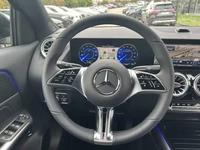 Mercedes Eqa 250+ — photo 6