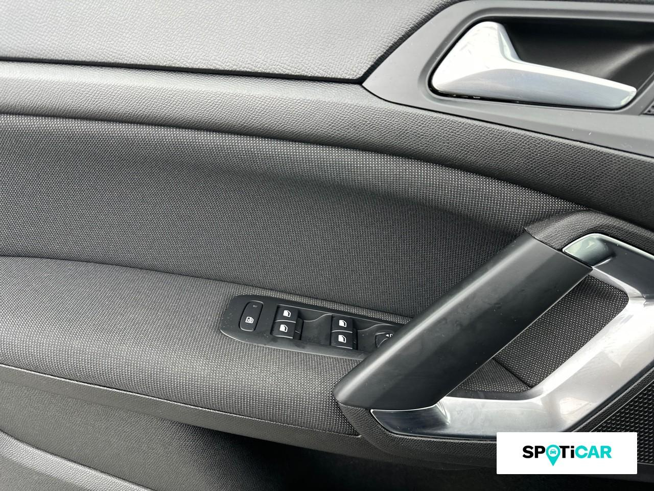 Peugeot 308 sw 1.2 puretech 130ch s&s allure pack eat8 — photo 16