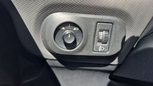 Citroen C4 Cactus 1.2 PureTech 110 - Live – 2019 – 109573 km – Essence – Boîte Manuelle — photo 10