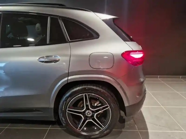 Mercedes Gla 200 d amg line — photo 12