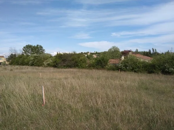 Terrain 760 m²