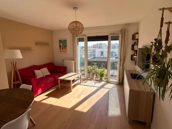 Location meublée appartement Appartement 3 pièces meublé - 55 m² - Dernier étage - Vue dégagée - Par