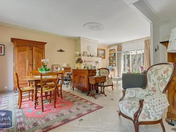 Maison 8 pièces 213 m²