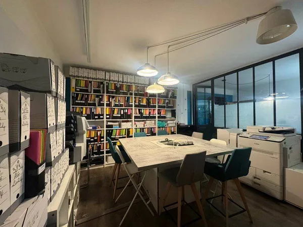 Bureau 191 m²
