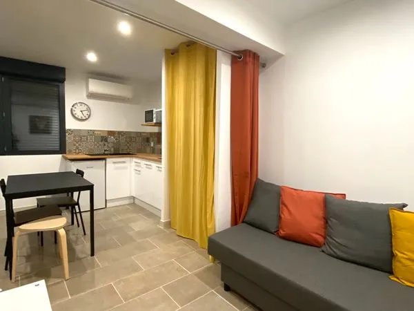 Studio meublé climatisé