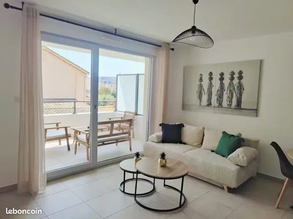 Location meublée appartement 2 pièces 41 m² Le Cannet (06110)