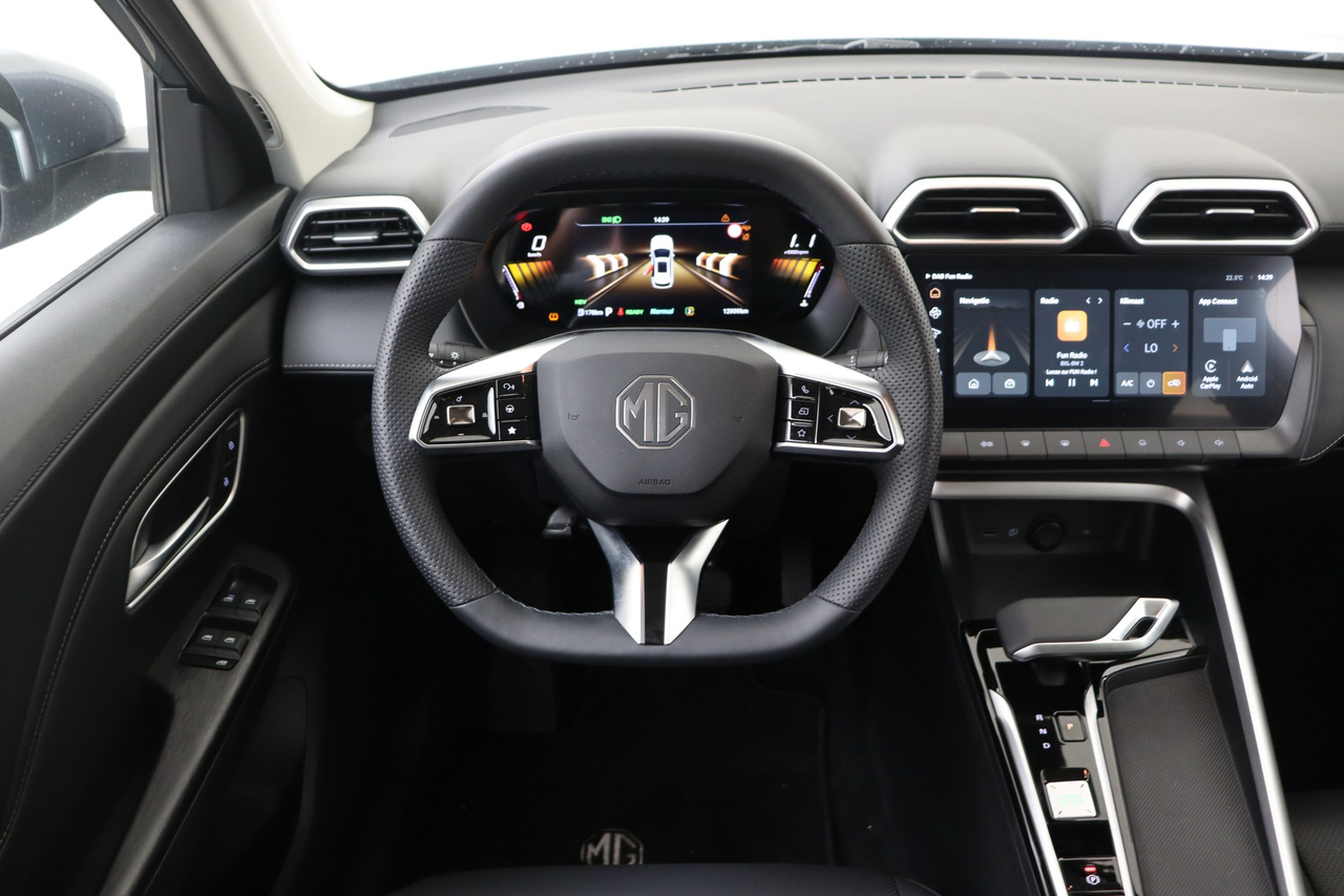 MG ZS — photo 12
