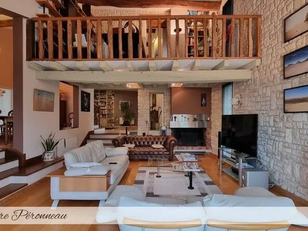 Maison 9 pièces 307 m²