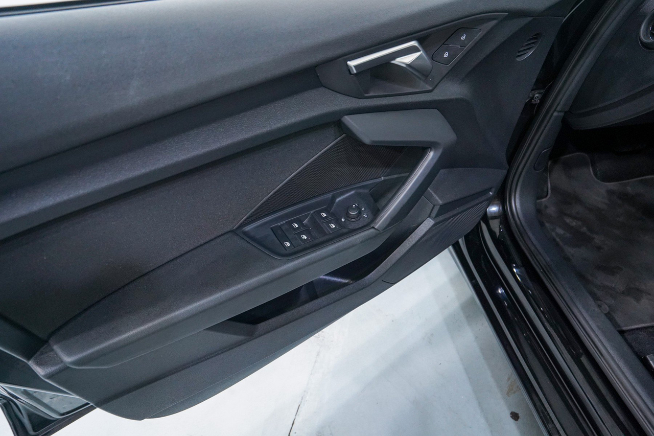 Audi A3 Sportback — photo 17