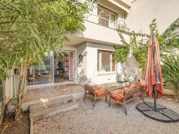 Exclusivité - Le Cannet Europe 4 pièces en rez de jardin à vendre