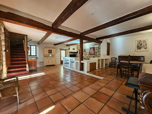 Maison 5 pièces 188 m²