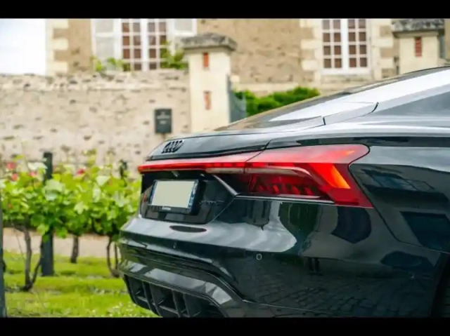 Audi E-Tron rs  gt 598ch quattro — photo 24