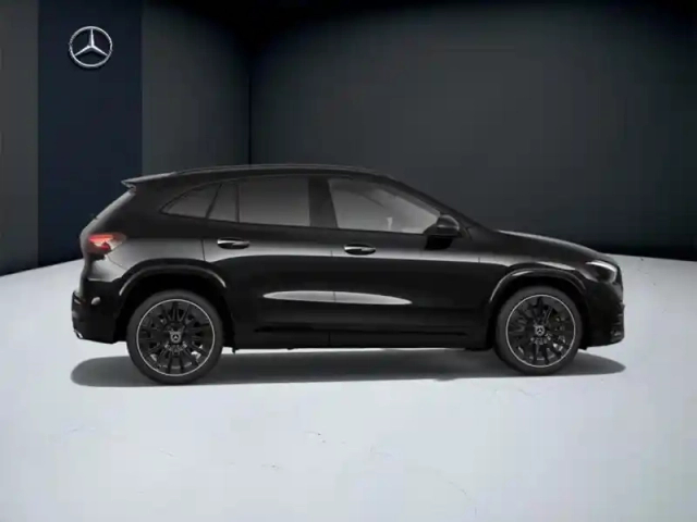 Mercedes Gla 200 d amg line — photo 20