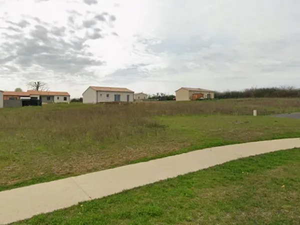 Terrain 548 m²