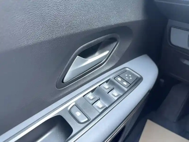 Dacia Sandero eco-g 100 gsr2 — photo 22