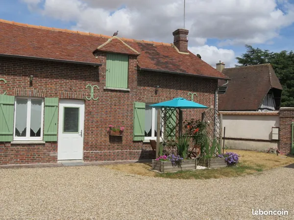 Loue charmante maisonnette gite ou chambre meublée