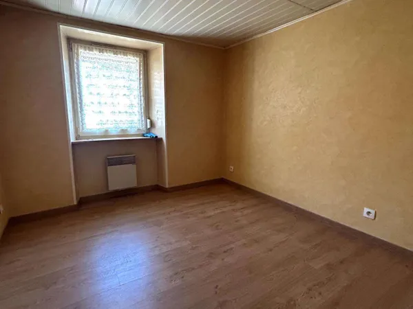 Vente local commercial rénové 240m² à Oermingen