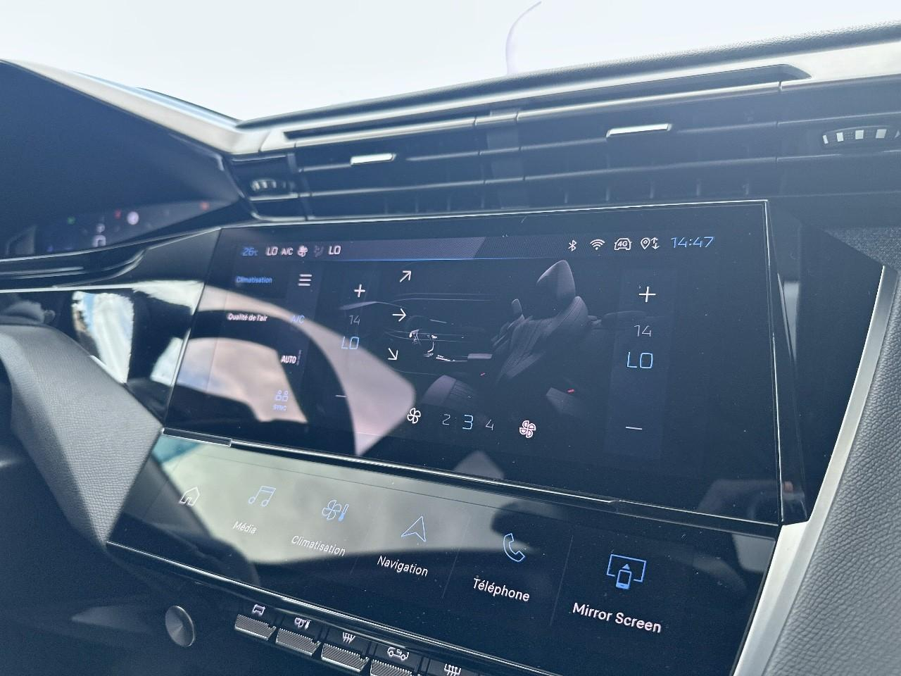 Peugeot 308 1.2 puretech 130ch s&s allure pack — photo 23