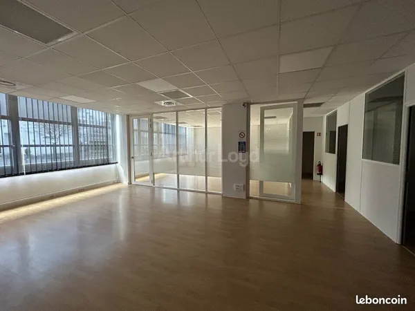 Bureaux 1 762 m²