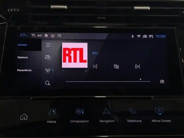 Peugeot 308 1.2 130 allure gps carplay — photo 15
