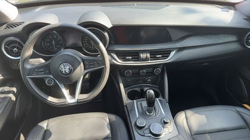 Alfa Romeo Stelvio 2.0 T4 MAir 200 Q4 AT 8 - Super – 2019 – 65070 km – Essence – Boîte Automatique — photo 27