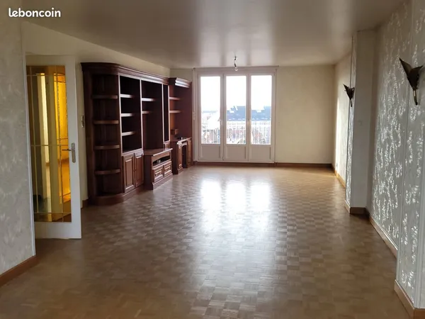 A vendre, grand Appartement centre ville Cambrai, offrant confort, luminosité et aucun travaux a pré