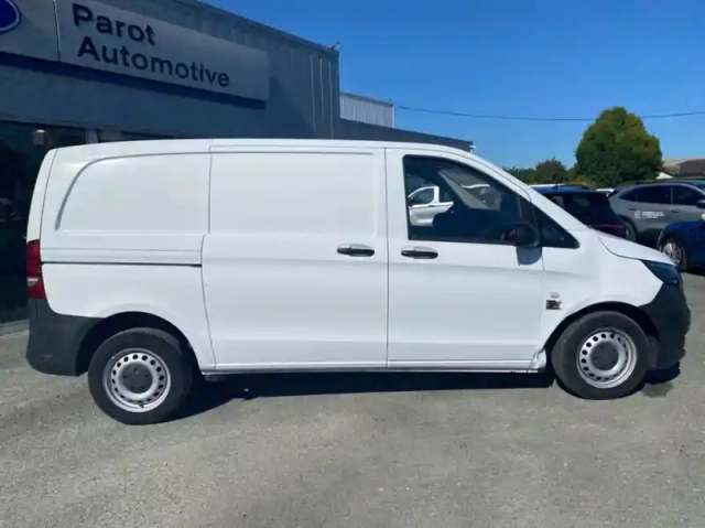 Mercedes Vito fourgon fg 111 cdi compact e6 — photo 26