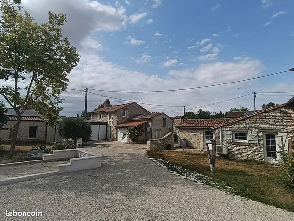 Maison de charme avec gîte indépendant et piscine